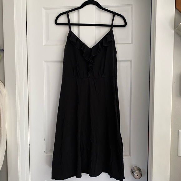 Patagonia Dresses & Skirts - Patagonia Ruffle Black Midi Dress XL Gorpcore‎ Granola Cotton Earthy Boho Whimsy